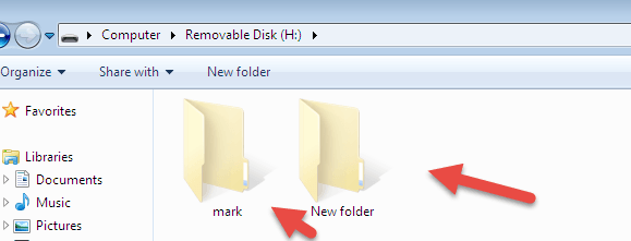 صورة لـ كيفية إظهار الملفات المخفية في أجهزة التخزين بسبب الفيروسات | 5ccc98a5be7af_2-DzTechs