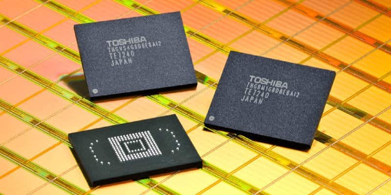 صورة لـ مقارنة بين بطاقة SD و SSD : ما هو الفرق حقًا؟ دعونا نتعرف | sdnand-flashchips-DzTechs