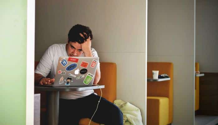 صورة لـ ماذا تفعل إذا كنت قد أصبت باختراق إيكيفاكس Equifax Hack | equifax-frustrated-DzTechs