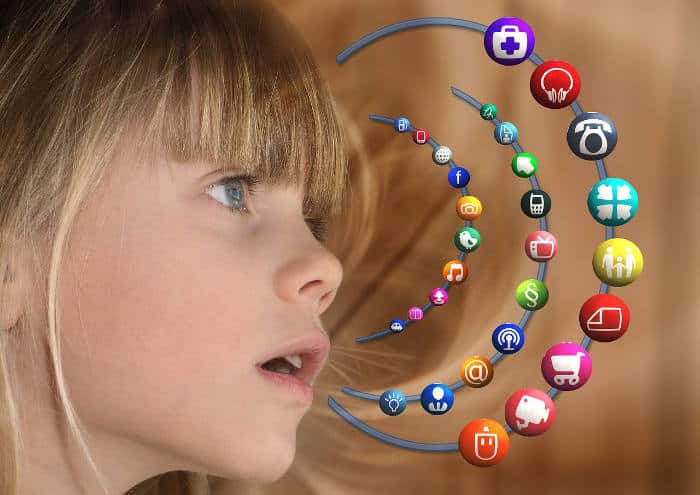 صورة لـ ماذا تحتاج لتعرفه قبل الحصول على لعبة ذكية لأبنائك | smart-toy-03-child-net-DzTechs