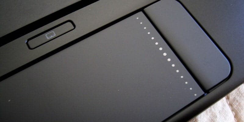 صورة لـ كيفية تخصيص لفتات و ايماءات لوحة اللمس في ويندوز 10 | Touchpad-Gestures-Featured-DzTechs