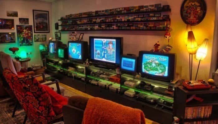 صورة لـ لا تقم برميها بعيدا. 6 طرق للاستخدام والاستغلال الجيد لـ وحدة تحكم الألعاب القديمة | old-console-gameroom-DzTechs