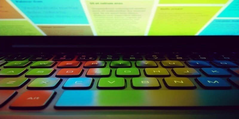 صورة لـ أي خيار أفضل: إيقاف تشغيل الكمبيوتر أو وضعه على وضع السكون؟ | Power-Mode-Featured-DzTechs