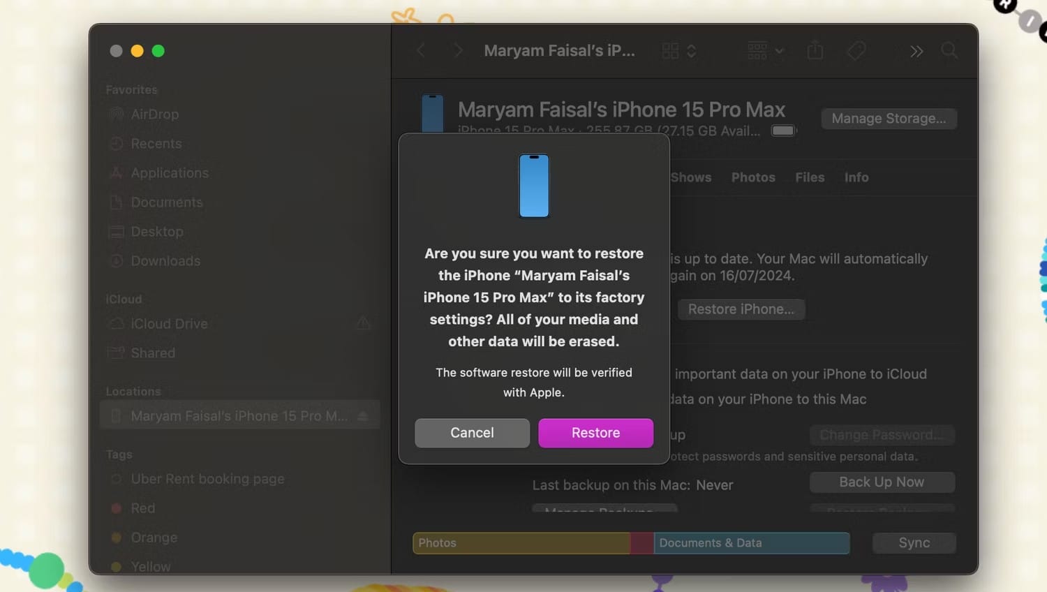 صورة لـ كيفية إصلاح مشكل شاشة الموت السوداء على الـ iPhone الخاص بك | prompt-on-mac-asking-to-confirm-resetting-iphone-to-factory-settings
