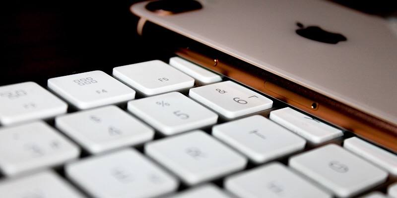 صورة لـ Apple تقوم بتعطيل إتصال USB على أجهزة iPhone التي تم تركها مؤمّنة لمدة أسبوع أو أكثر | news-iphone-disable-featured-DzTechs