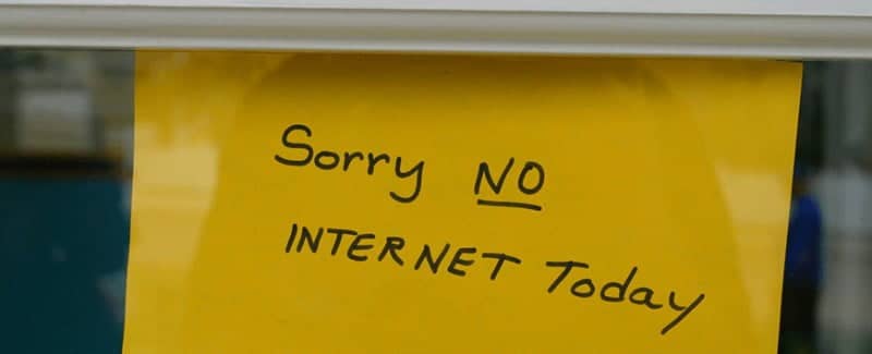 صورة لـ تحذيرات من امتلاك أجهزة المنزل الذكي المتصلة بالسحاب | smarthome-outage-DzTechs