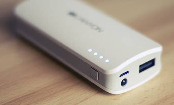 صورة لـ كيف يمكنك وقف اختراق بياناتك من منافذ الشحن USB العامة | How-To-Stop-Data-Breach-from-Public-USB-Charging-Ports2-DzTechs