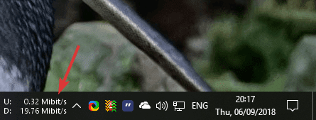 صورة لـ 7 طرق لتخصيص شريط المهام في نظام التشغيل Windows 10 | customize-taskbar-win10-netspeedmonitor-DzTechs