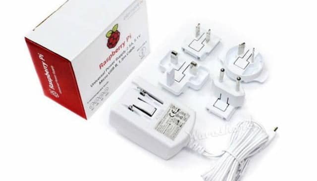 صورة لـ نصائح مفيدة لتحسين أداء المحاكاة على جهاز RetroPie | rpi-power-supply-DzTechs