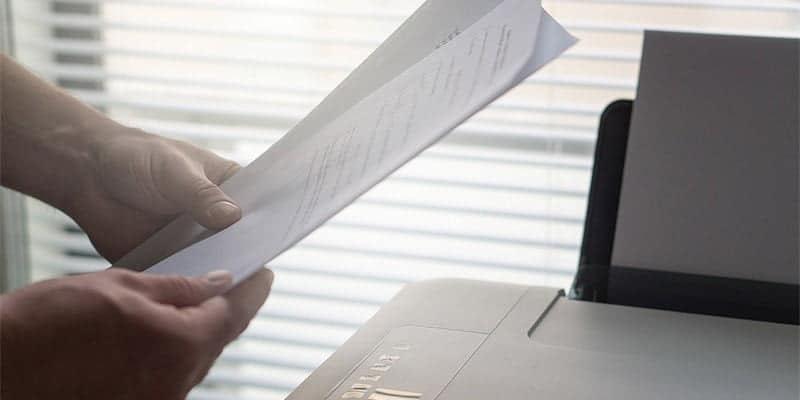 صورة لـ كيفية الجمع بين اثنين من المُستندات الممسوحة ضوئيًا في macOS | combine-two-scanned-documents-macos-hero-DzTechs