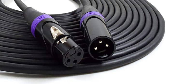 صورة لـ كيفية إعداد ميكروفون خارجي على جهاز Mac الخاص بك | connect-mic-to-mac-xlr-connector-e1541820935990-DzTechs