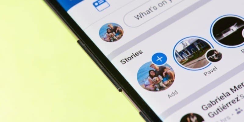 صورة لـ كيفية إنشاء وتخصيص قصص Facebook | create-facebook-stories-featured-DzTechs