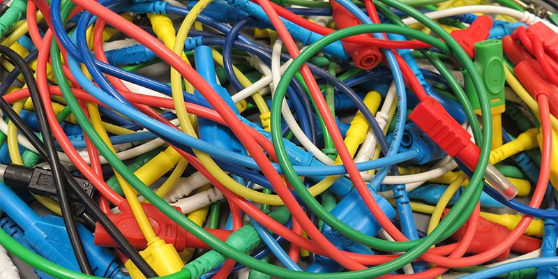 صورة لـ كيفية رعاية الكابلات لديك لضمان طول عمرها | how-to-care-for-cables-colored-wires-DzTechs