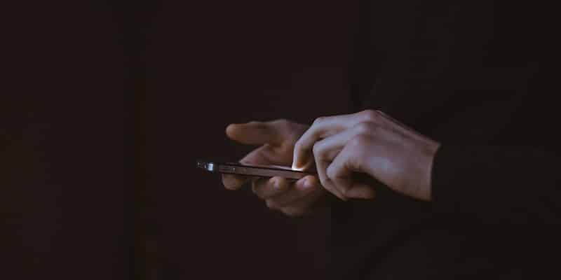 صورة لـ iPhone الخاص بك عرضة للخطر دون iCloud ، واللصوص يعرفون ذلك | news-iphone-icloud-stealing-featured-DzTechs