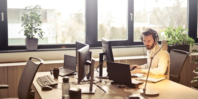 صورة لـ 4 تطبيقات لتذكيرك بأخذ استراحة من عملك لتمديد جسمك وإرخاء عينيك لـ Windows | Stretch-reminder-apps