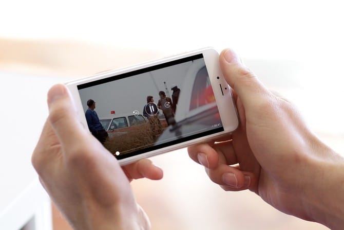 صورة لـ كيفية مشاهدة الأفلام بشكل مجاني من الناحية القانونية على Android و iOS بدون تنزيل | feat-2-DzTechs