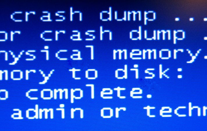 صورة لـ كيف تقرر ما إذا حان الوقت لجهاز كمبيوتر جديد | signs-computer-dying-blue-screen-death-DzTechs