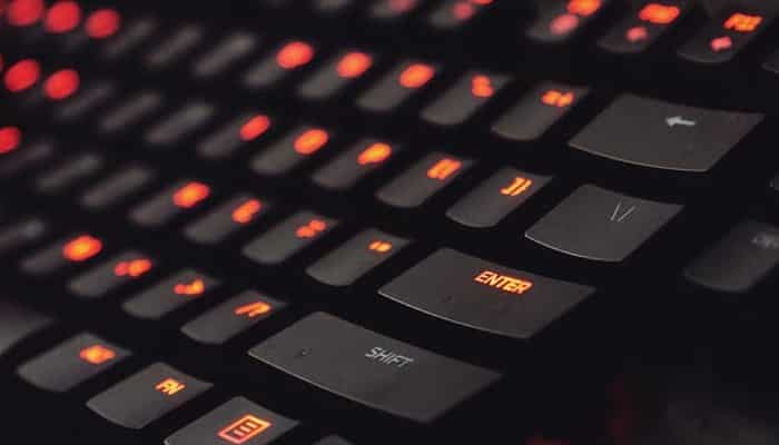 صورة لـ كيفية توصيل لوحة المفاتيح والماوس مع أجهزة Xbox One | xbox-keyboard-DzTechs