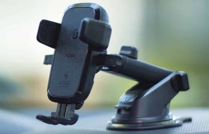 صورة لـ كيفية تحويل هاتف Android القديم الخاص بك إلى Dashcam للسيارة | Cam-iOttie-min-DzTechs