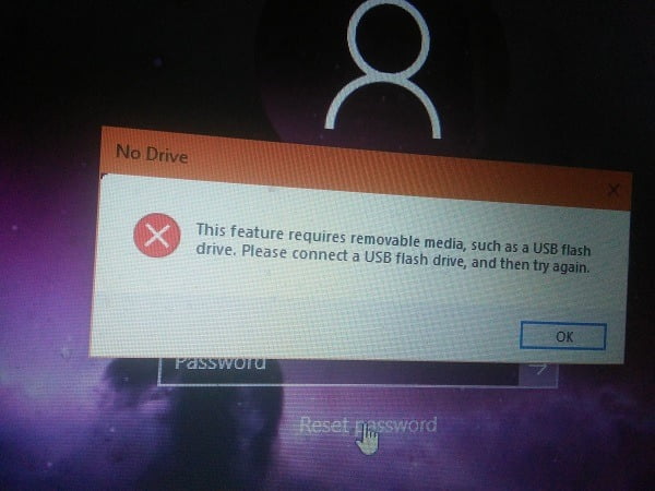صورة لـ كيفية إنشاء قرص إعادة تعيين كلمة المرور في Windows 10 باستخدام محرك USB | Removable-media-reset-password-min-DzTechs