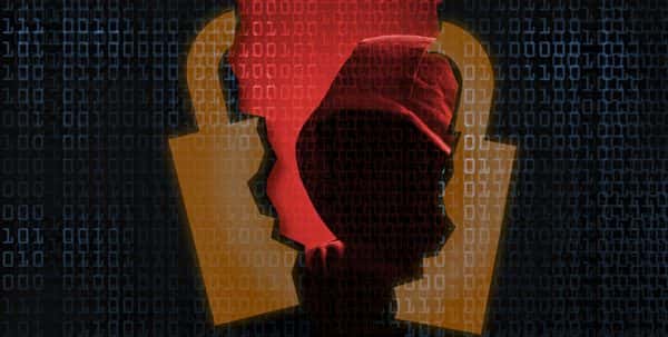 صورة لـ كيفية التجسس على رسائل WhatsApp من جهاز الكمبيوتر أو الهاتف | Spying-on-WhatsApp-messages-by-using-WhatsApp-web-min-DzTechs