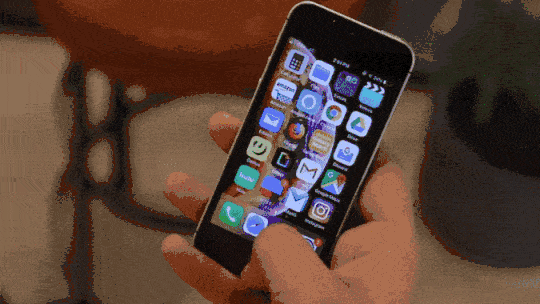 صورة لـ كيفية عرض شاشة iPhone على Amazon Fire TV Stick | ezgif.com-optimize-9-DzTechs