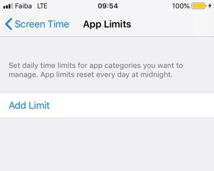 صورة لـ كيفية قفل التطبيقات على iPhone الخاص بك | lock-apps-iphone-settings-screen-time-app-limits-e1563155331593-min-DzTechs