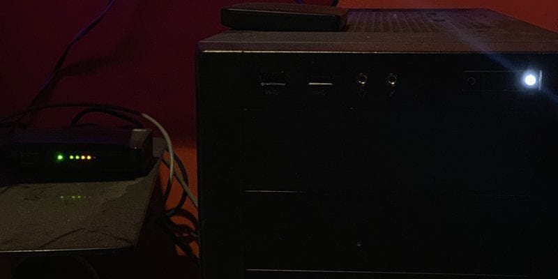 صورة لـ كيفية تأمين خادم منزلي يعمل بنظام Linux | secure-linux-home-server-featured-800x400-min-DzTechs