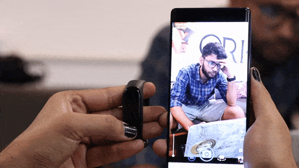 صورة لـ أفضل تطبيقات Mi Band 4 ، وجوه الساعة ونصائح وحيل مميزة | ezgif.com-optimize-6-DzTechs