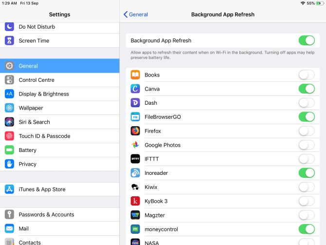 صورة لـ الـ iPhone أو الـ iPad ساخن جدًا؟ إليك لماذا وكيف يمكنك اصلاحه | turn-off-background-app-referesh-for-selected-apps-min-DzTechs