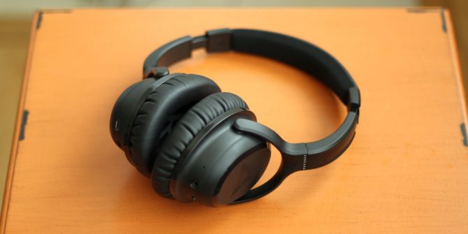 صورة لـ كيفية استخدام الهاتف الذكي الخاص بك كميكروفون على Windows | featured-image-audeara-a01-bluetooth-headphones-review-670x335-min-DzTechs