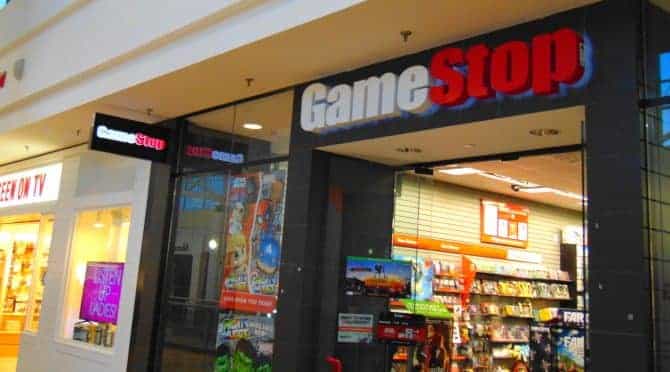 صورة لـ أسباب للتوقف عن شراء الألعاب على Steam | gamestop-670x372-min-DzTechs