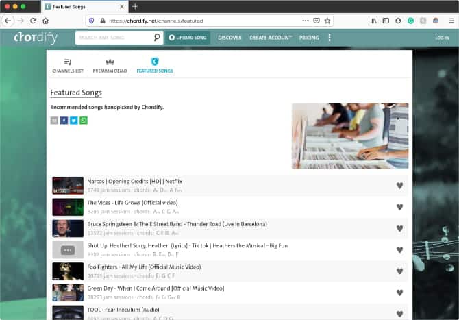 صورة لـ أفضل المواقع للعثور على أوتار الغيتار لعزف الأغاني الشائعة | Chordify_home_page-cz0jzIfs-DzTechs