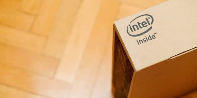 صورة لـ كيف تقرر ما إذا كان عليك شراء iPad أو MacBook | intel_computer_box_logo_670x335-H7m2uLfs-DzTechs