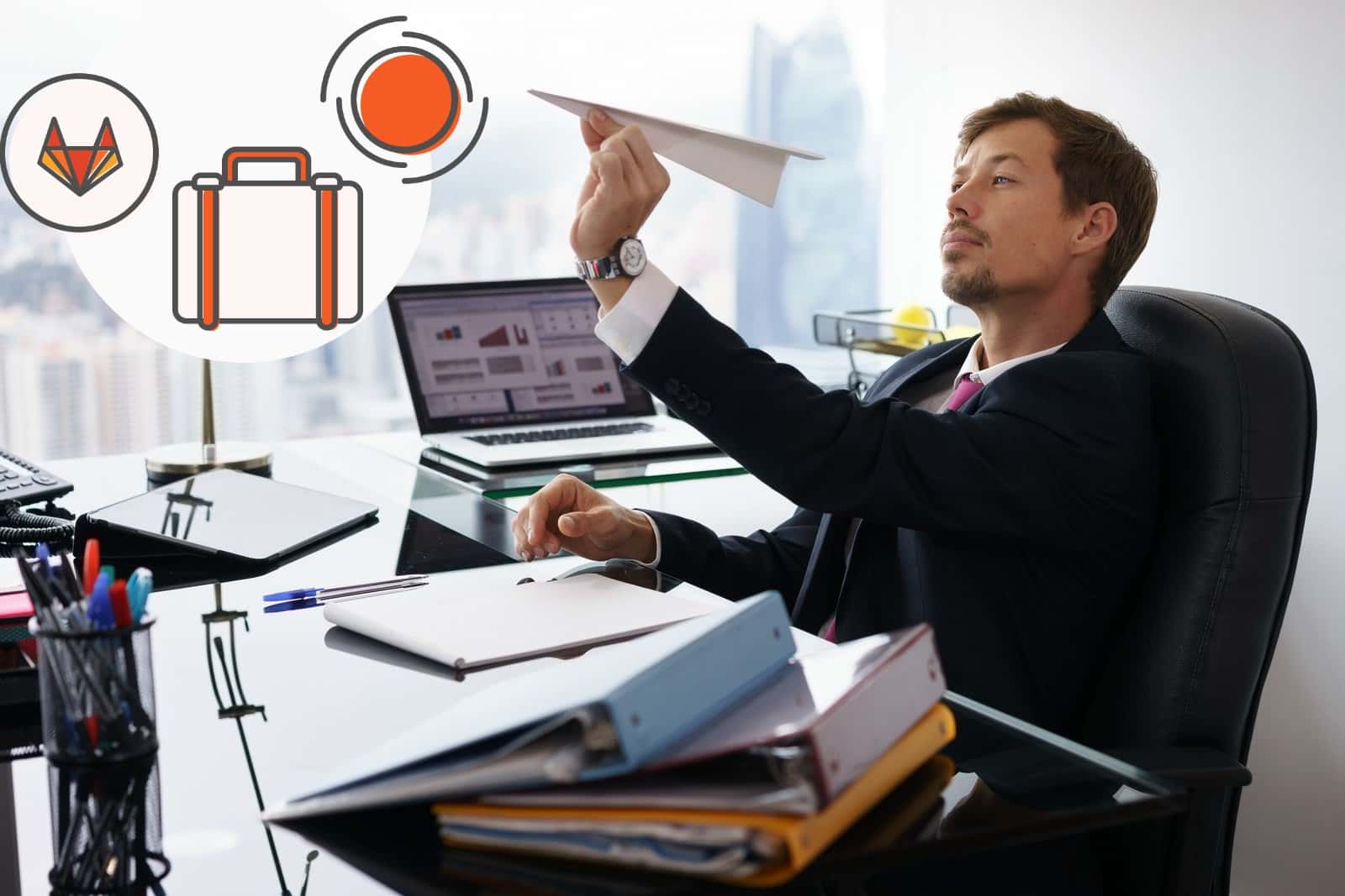 صورة لـ مجموعة من الطرق لأخذ قسط من الراحة أثناء ما يبدو أنك مُركز في العمل | working_throwing_paper_airplane-Vl8LpIfs-DzTechs