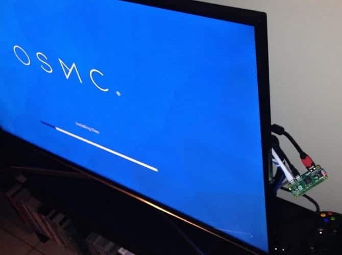 صورة لـ دليل إنشاء تلفزيون ذكي منزلي باستخدام Raspberry Pi: أفضل المشاريع المُتاحة | muo_linux_osmc_raspi-O2KUkTfs-DzTechs