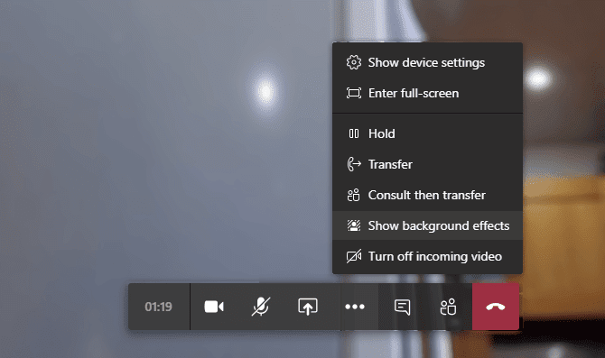 صورة لـ كيفية تغيير الخلفية أثناء مكالمة الفيديو في Microsoft Teams | muo_productivity_microsoft_teams_menu-mA0bNUfs-DzTechs