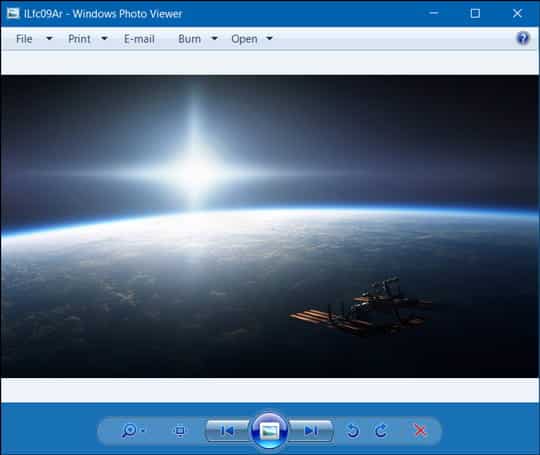صورة لـ أفضل تطبيقات عرض الصور لنظام Windows (تجميعة 2023) | windows_photo_viewer-0mx9oLfs-DzTechs