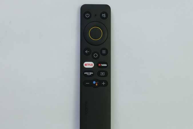 صورة لـ مراجعة Realme Smart TV 32: هل هو أفضل تلفزيون ذكي؟ | realmeremote-PNvzOags-DzTechs