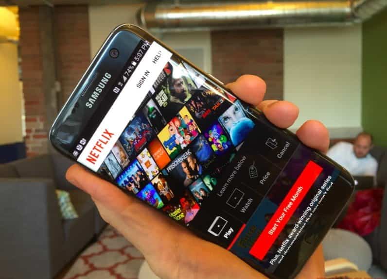 صورة لـ كيف يُمكن توفير المساحة على Android عن طريق نقل محتوى Netflix إلى بطاقة SD | gs7edge_netflix-z1ioaOfs-DzTechs
