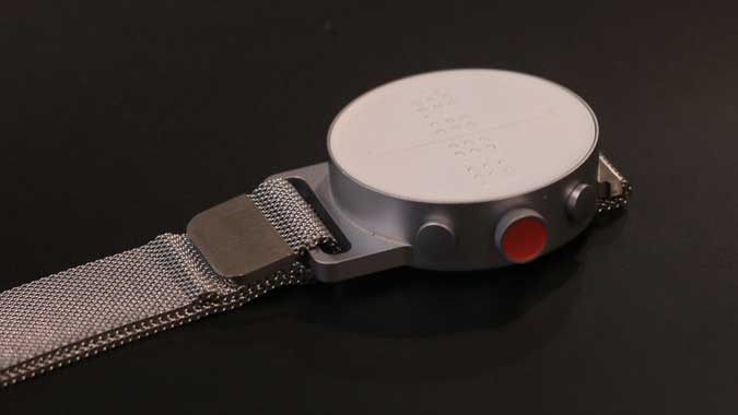 صورة لـ مُراجعة Dot Watch 3: الساعة الذكية الأولى في العالم التي تحتوي على تقنية برايل | interface-DzTechs