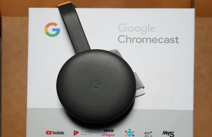 صورة لـ كيفية توصيل هاتفك بالتلفزيون لاسلكيًا | connect-phone-to-tv-wirelessly-android-chromecast-DzTechs