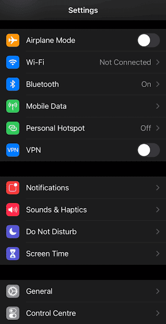 صورة لـ كيفية إجراء مكالمة WhatsApp باستخدام Siri | iphone-settings-525x1024-DzTechs