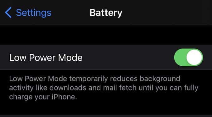 صورة لـ تطبيق Spotify يستمر في التوقف مؤقتًا؟ أفضل الطرق لإصلاحه | low_power_mode-DzTechs