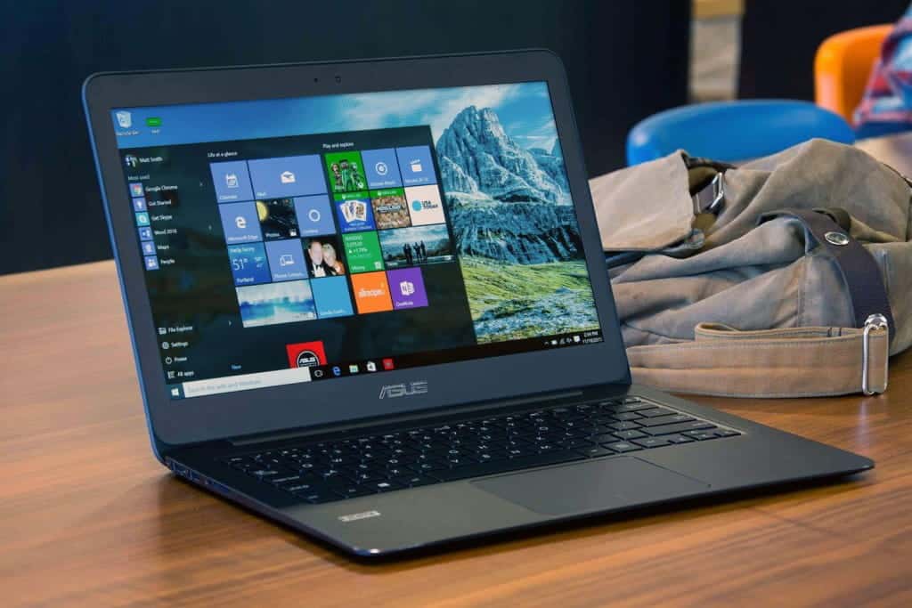 صورة لـ كيفية تغيير خلفية سطح المكتب في نظام Windows 10 | windows_10_laptop-Bp7qJggs-DzTechs