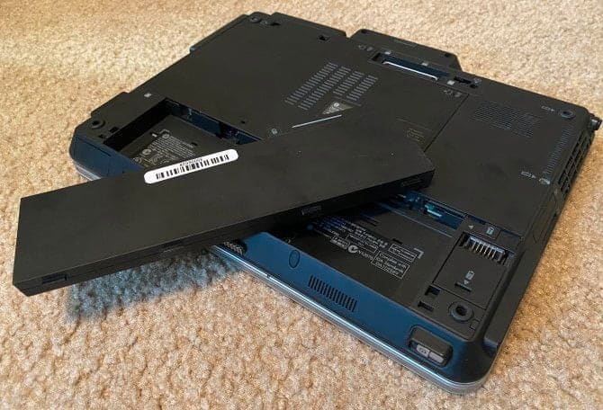 صورة لـ هل الكمبيوتر المحمول موصول بالكهرباء ولكن لا يشحن؟ أفضل الخطوات لحل مشكلتك | 16iR2m2p_-ovonIlWc3gQEg-DzTechs