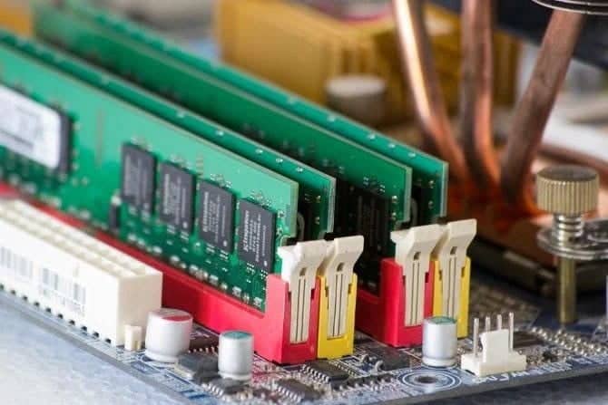 صورة لـ لماذا يتعطل Windows؟ أكثر الأسباب شيوعًا | 1FgJ8bQsQB2qXEiZKz5VE6A-DzTechs