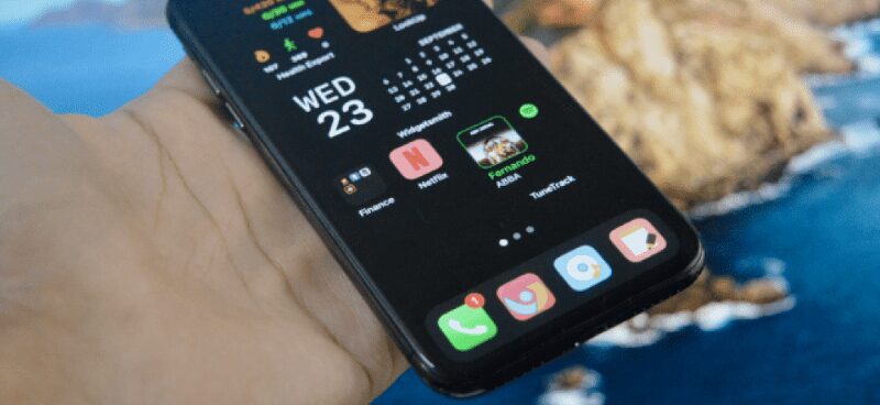 صورة لـ كيفية تخصيص الشاشة الرئيسية لـ iPhone باستخدام الأدوات وأيقونات التطبيقات | 1N1KHYyhH4RB44EsEM-EV6A-DzTechs