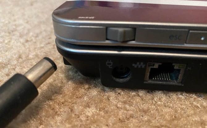 صورة لـ هل الكمبيوتر المحمول موصول بالكهرباء ولكن لا يشحن؟ أفضل الخطوات لحل مشكلتك | 1bqOUepD_-G2w5flKtYWRUQ-DzTechs