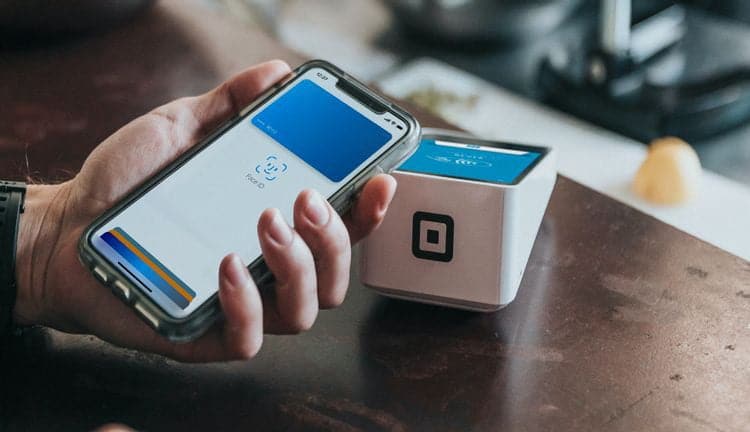 صورة لـ بعض الطرق التي تستخدم فيها البنوك الذكاء الاصطناعي وتعلم الآلة لخدمتك بشكل أفضل | 1zlaqdM8ur2cyzyLIdEauOA-DzTechs